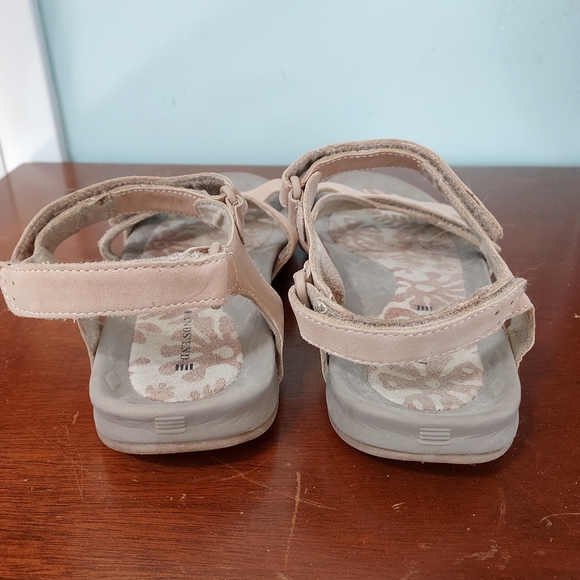 Lands' End Women's Terrain Sandal Khaki  359594 - size - Picture 6 of 8